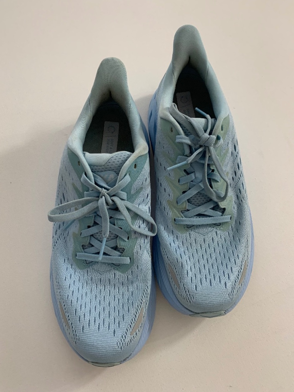 HOKA CLIFTON 8 Women's size 9B